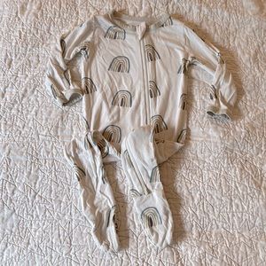 Kyte Baby 6-12 month footie aloe rainbow